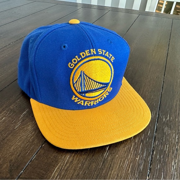 Gold State Warriors Mitchell & Ness hat - Picture 9 of 12